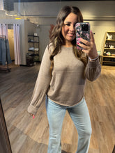 Load image into Gallery viewer, MOCHA LONG SLEEVE TOP