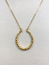 Load image into Gallery viewer, HAMMERED HORSESHOE NECKLACE