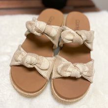 Load image into Gallery viewer, CORKYS TIE THE KNOT WEDGE