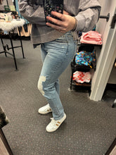 Load image into Gallery viewer, HIDDEN ZOEY MOM JEAN