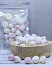 Load image into Gallery viewer, FREEZE DRIED TREATS