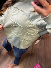 Load image into Gallery viewer, SMOKE GREEN FLOWER PULLOVER