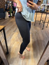 Load image into Gallery viewer, MONO B BLACK HIGH WAISTED LEGGINGS WITH POCKETS