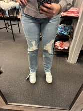 Load image into Gallery viewer, HIDDEN ZOEY MOM JEAN