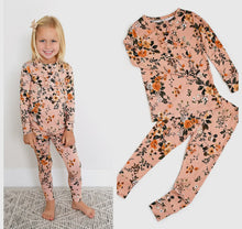 Load image into Gallery viewer, JULIE BOW RUFFLE LOUNGE SET