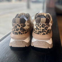 Load image into Gallery viewer, BLOWFISH LEOPARD SNEAKER