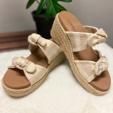 Load image into Gallery viewer, CORKYS TIE THE KNOT WEDGE