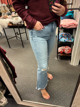 Load image into Gallery viewer, HIDDEN ADDY SUPER FRAY CROP FLARE JEAN
