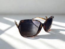 Load image into Gallery viewer, SUNGLASSES