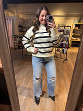 Load image into Gallery viewer, VERVET CRYSTAL 90s VINTAGE FLARE