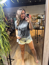 Load image into Gallery viewer, MAMA LONG CROP GRAPHIC TEE