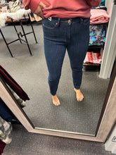 Load image into Gallery viewer, JUDY BLUE AURORA MID RISE TUMMY CONTROL JEAN