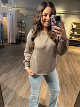 Load image into Gallery viewer, MOCHA LONG SLEEVE TOP