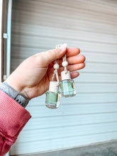 Load image into Gallery viewer, CAR FRAGRANCE DIFFUSER