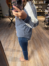 Load image into Gallery viewer, VINTAGE NAVY TOP