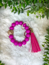 Load image into Gallery viewer, SILICONE KEYRINGS