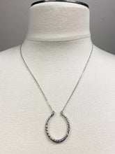 Load image into Gallery viewer, HAMMERED HORSESHOE NECKLACE