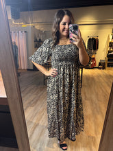 Load image into Gallery viewer, SMOCKED FLORAL PRINT DRESS