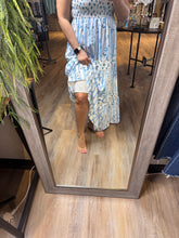 Load image into Gallery viewer, FLORAL MAXI DRESS