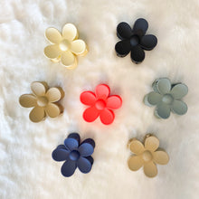 Load image into Gallery viewer, LARGE FLOWER CLAW CLIPS