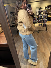 Load image into Gallery viewer, KHAKI QUILTED JACKET