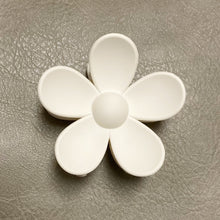 Load image into Gallery viewer, LARGE FLOWER CLAW CLIPS