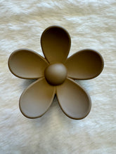Load image into Gallery viewer, LARGE FLOWER CLAW CLIPS