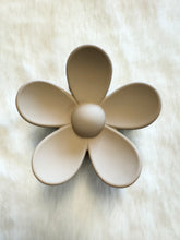Load image into Gallery viewer, LARGE FLOWER CLAW CLIPS