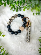 Load image into Gallery viewer, SILICONE KEYRINGS