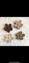 Load image into Gallery viewer, LARGE FLOWER CLAW CLIPS