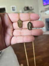 Load image into Gallery viewer, BIRTH FLOWER ENGRAVED NECKLACE