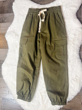 Load image into Gallery viewer, OLIVE CARGO JOGGER PANT
