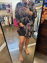 Load image into Gallery viewer, BLACK FLORAL DRESS
