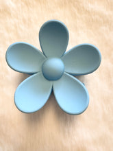 Load image into Gallery viewer, LARGE FLOWER CLAW CLIPS
