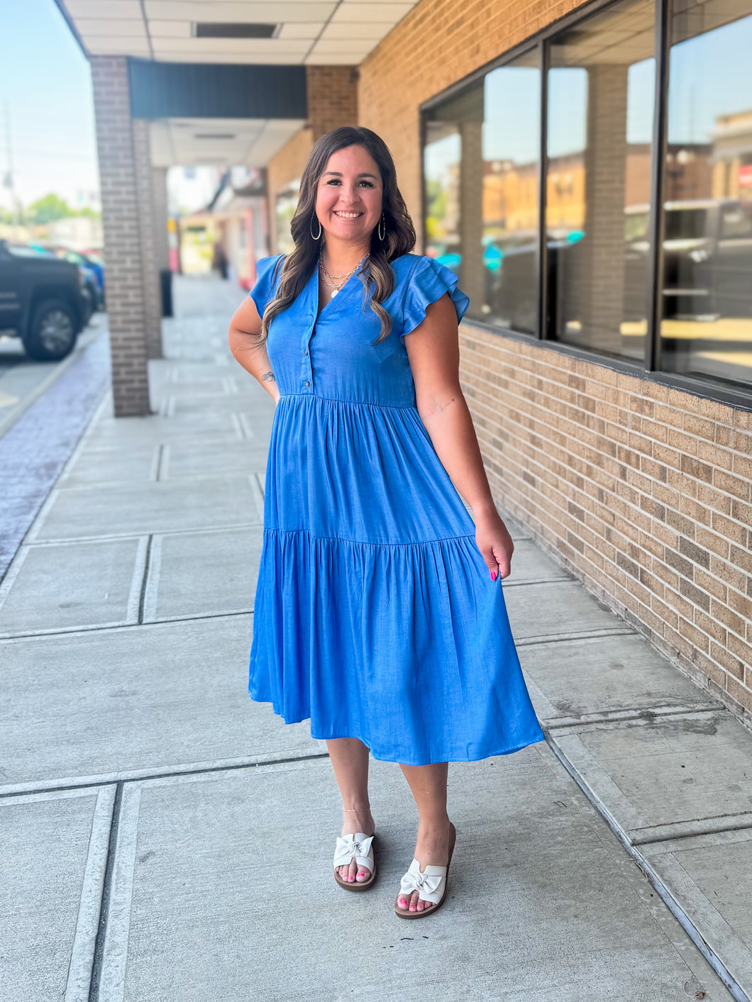 TIERED FLUTTER SLEEVE CHAMBRAY MIDI DRESS