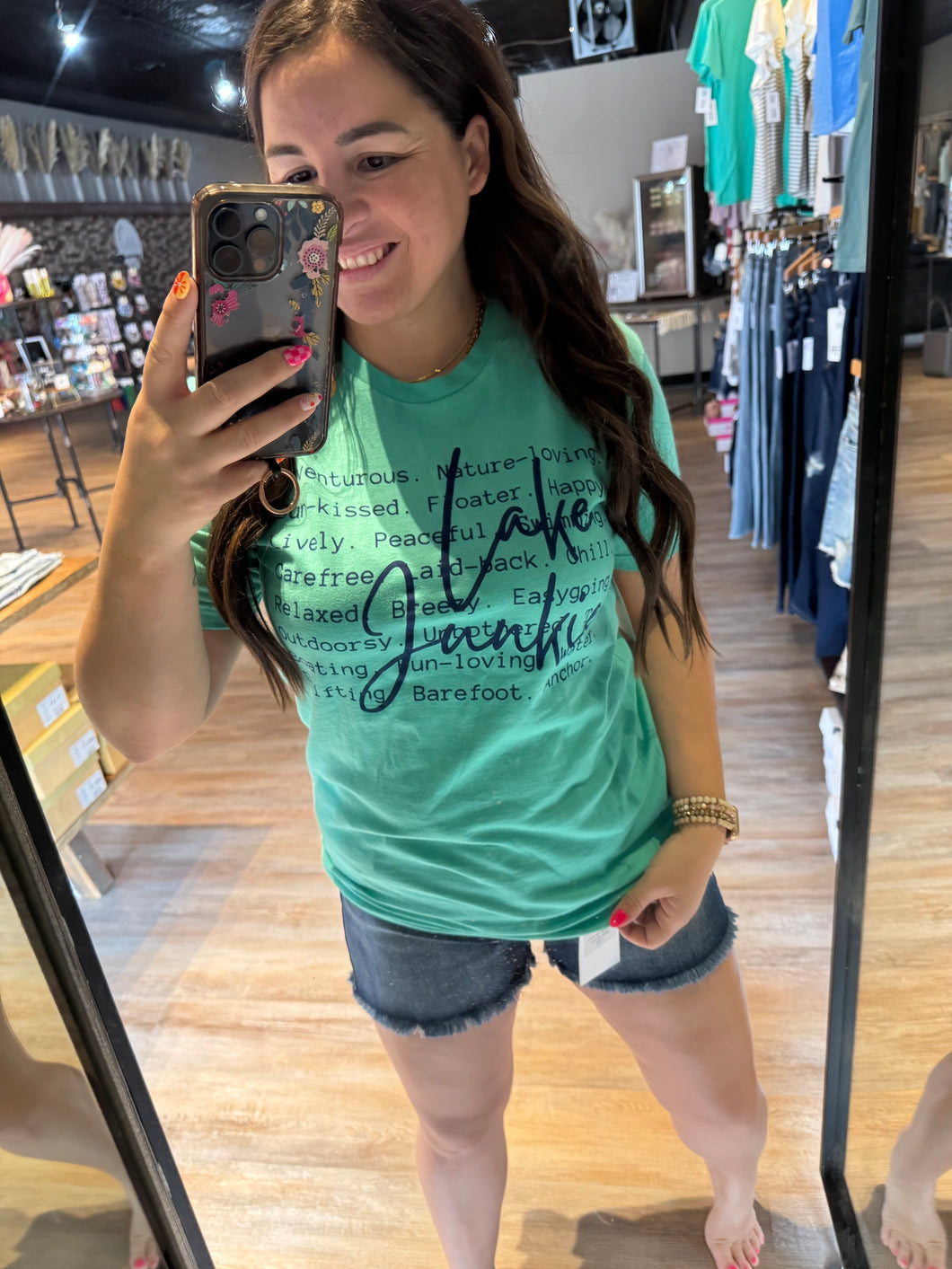 LAKE JUNKIE GRAPHIC TEE