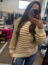 Load image into Gallery viewer, CHECKERBOARD SWEATER
