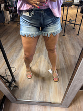 Load image into Gallery viewer, KANCAN ALEXIS SHORTS
