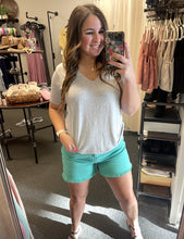 Load image into Gallery viewer, JUDY BLUE AQUAMARINE FRAY HEM SHORTS
