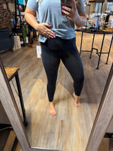Load image into Gallery viewer, MONO B BLACK HIGH WAISTED LEGGINGS WITH POCKETS
