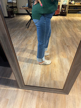 Load image into Gallery viewer, VERVET THERESA CROP STRAIGHT JEANS
