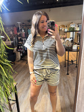 Load image into Gallery viewer, BLACK STRIPE SET
