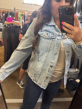 Load image into Gallery viewer, LISA DISTRESSED DENIM JACKET
