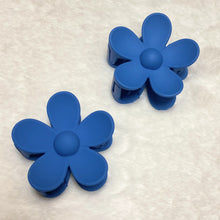 Load image into Gallery viewer, LARGE FLOWER CLAW CLIPS
