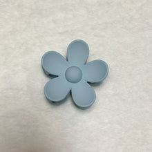 Load image into Gallery viewer, LARGE FLOWER CLAW CLIPS
