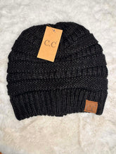 Load image into Gallery viewer, CC CLASSIC BEANIE
