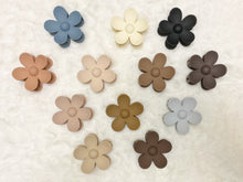Load image into Gallery viewer, LARGE FLOWER CLAW CLIPS
