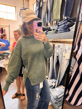 Load image into Gallery viewer, ARMY GREEN ACID WASH FLEECE LINED CREW

