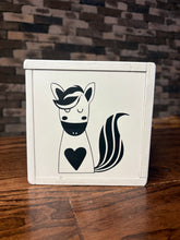 Load image into Gallery viewer, 6x6 ANIMAL SIGNS
