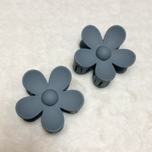 Load image into Gallery viewer, LARGE FLOWER CLAW CLIPS
